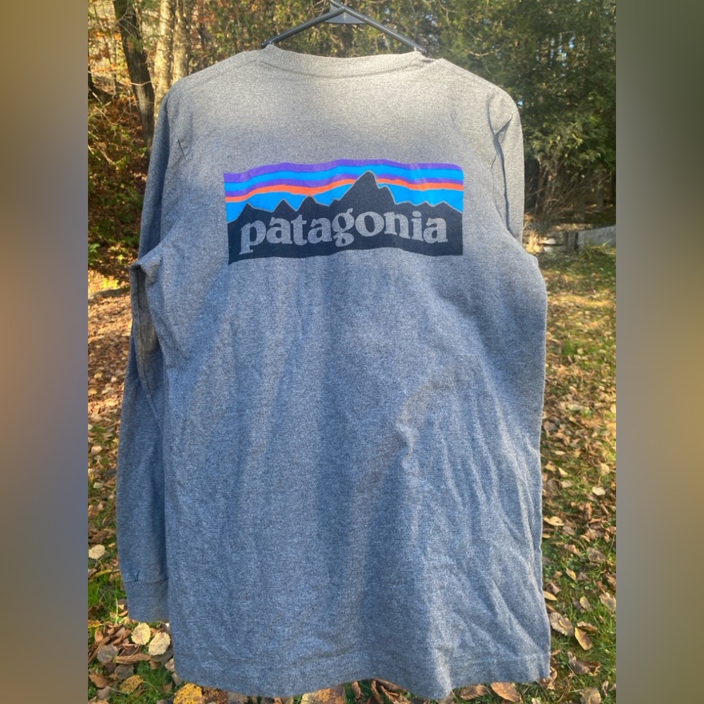 Patagonia Heather Gray Long Sleeve Tee